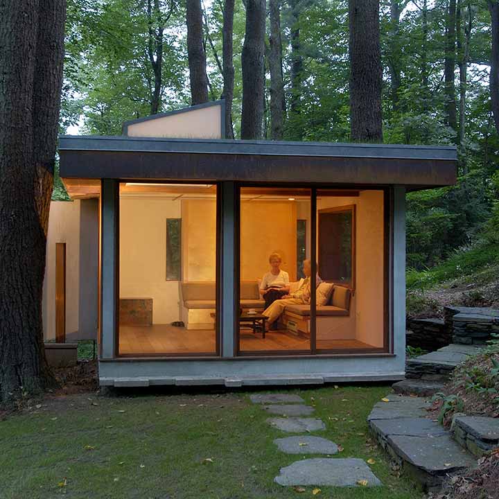 Singer_Studio_Conway_Sculpted_Garden__House_side_2_Mobile_Web