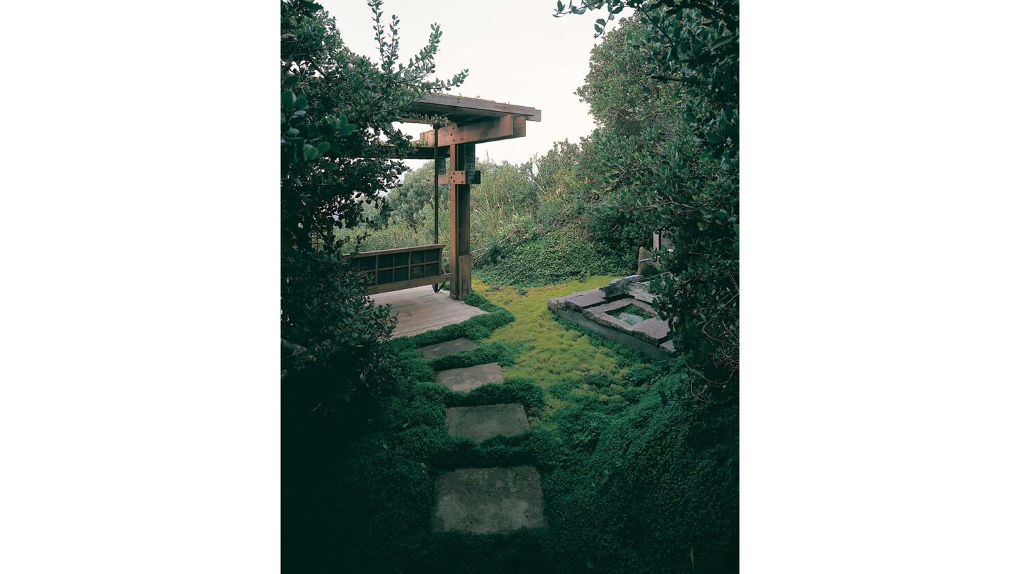 Singer_Studio_LaJolla_Garden-and-Shelter_3_Desktop_Web